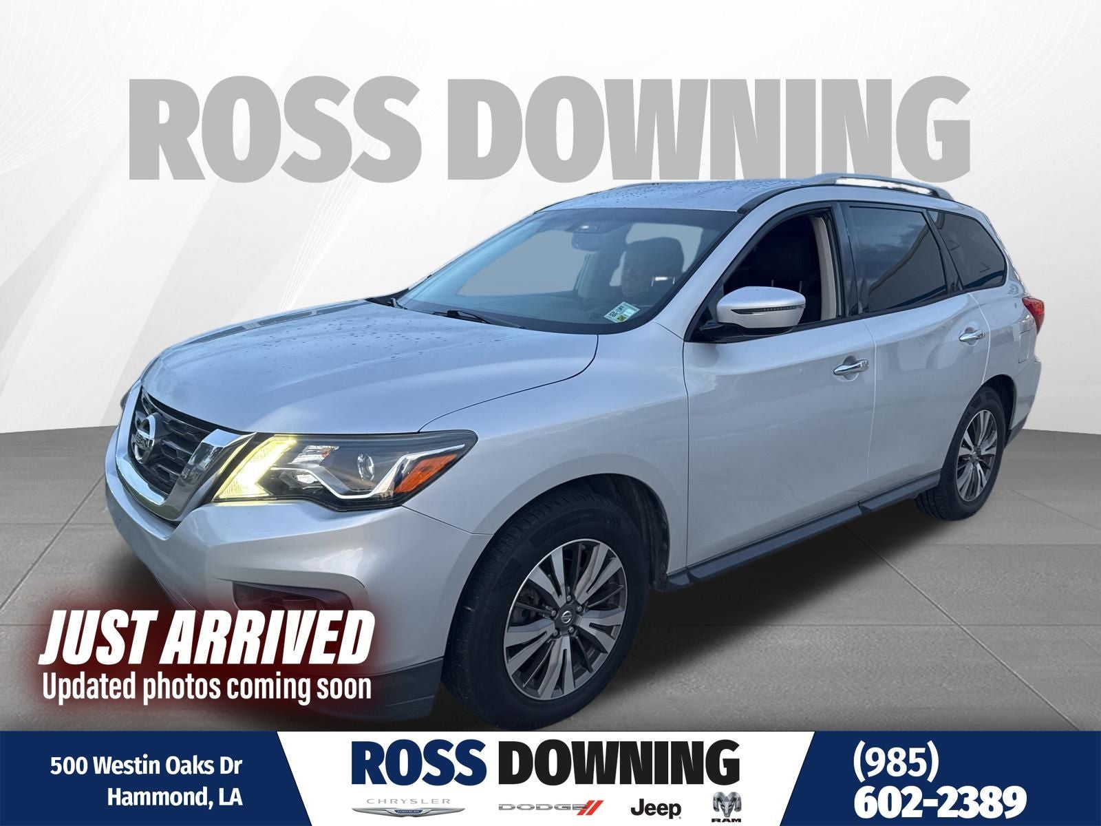 2017 Nissan Pathfinder SV