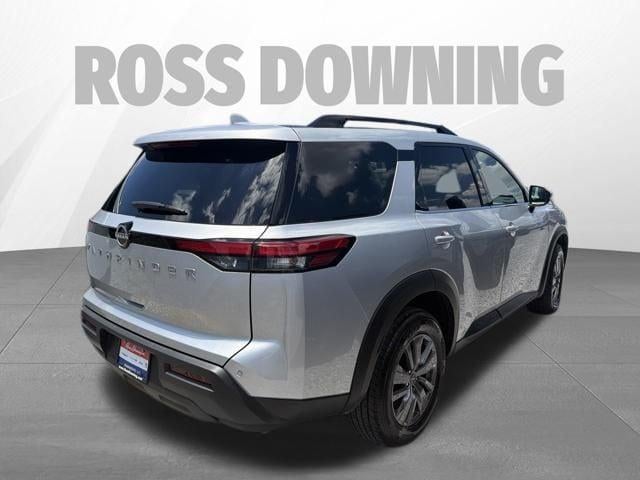 2025 Nissan Pathfinder SV FWD