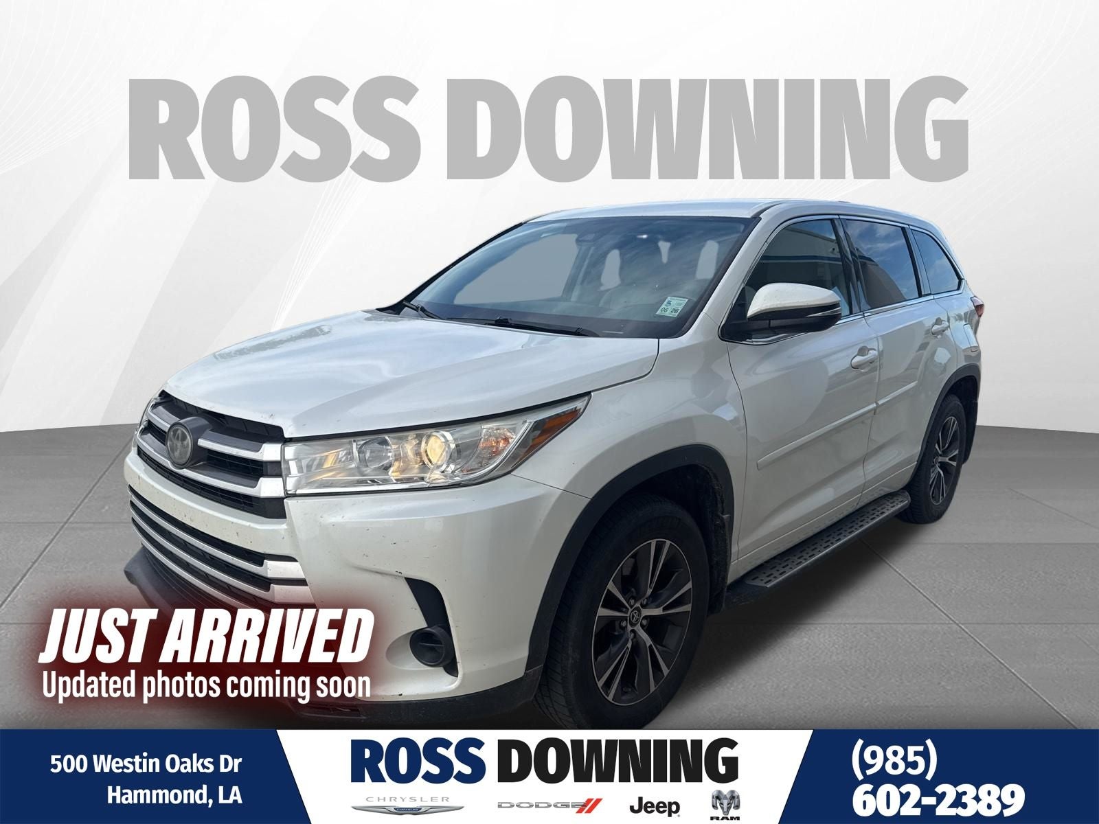 2018 Toyota Highlander LE's photo
