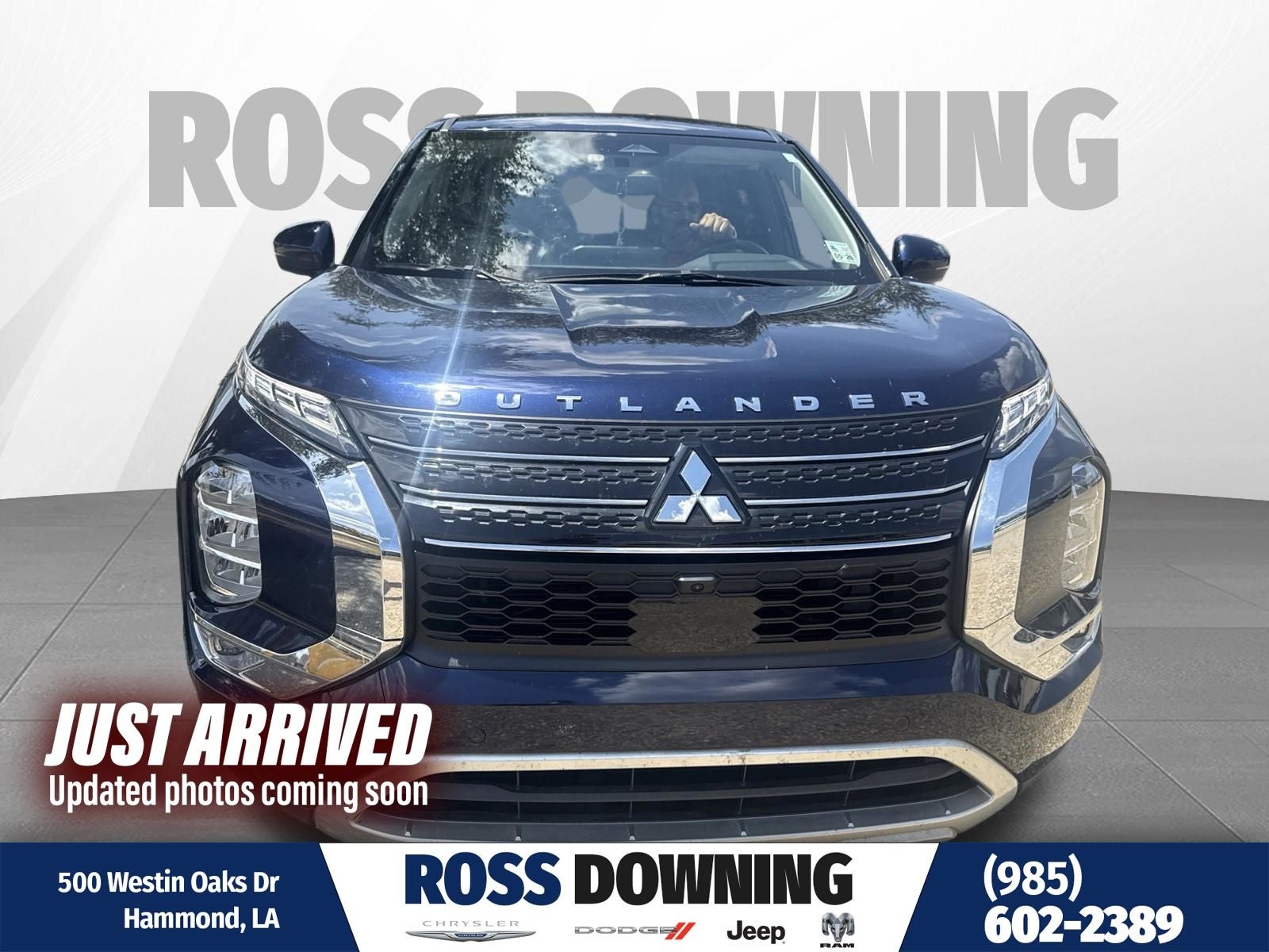 2024 Mitsubishi Outlander Base