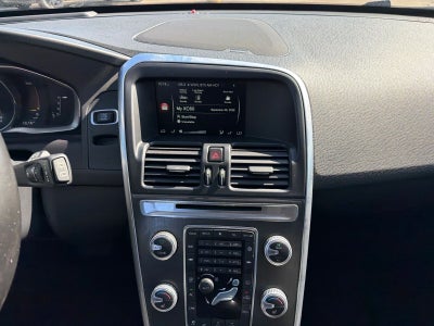 2016 Volvo XC60 T5 Drive-E Platinum