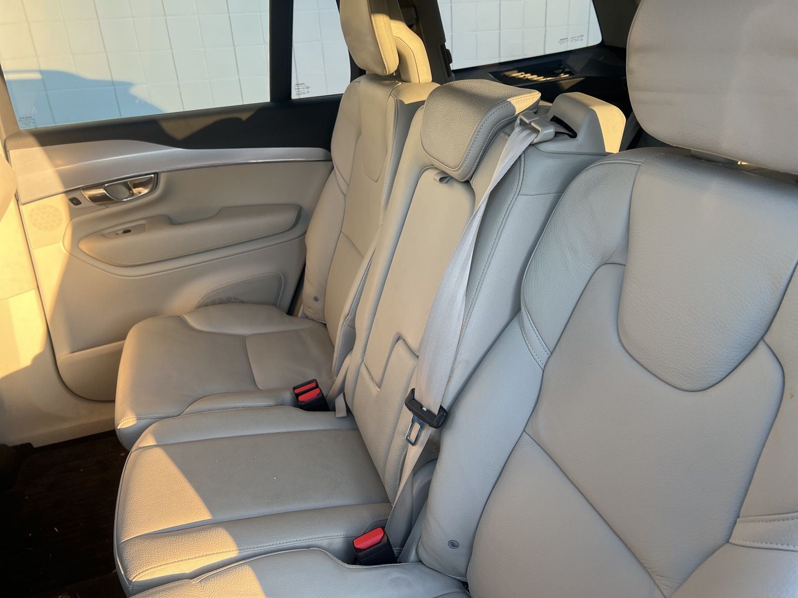 2017 Volvo XC90 T6 Momentum