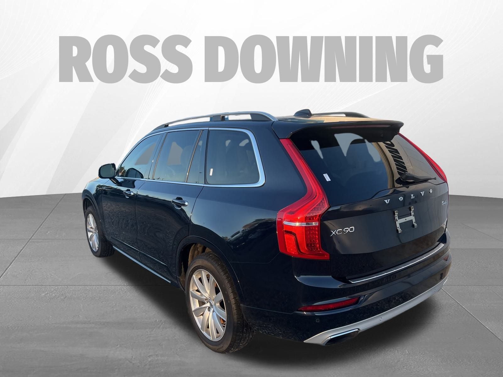 2017 Volvo XC90 T6 Momentum